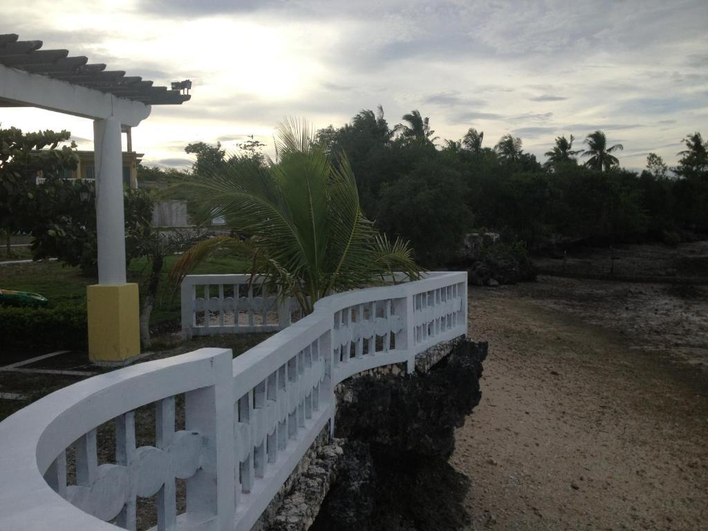 Moalboal Beach Resort Alcantara  Luaran gambar